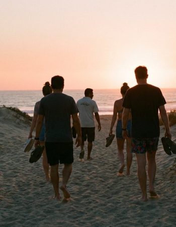 Liberación de Tortugas en Playa Ventanilla